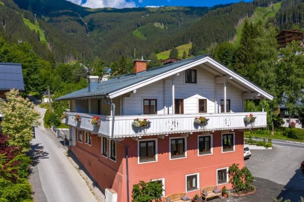 b_by_zillners_zell_am_see_749007687_250821_18389_1.JPG