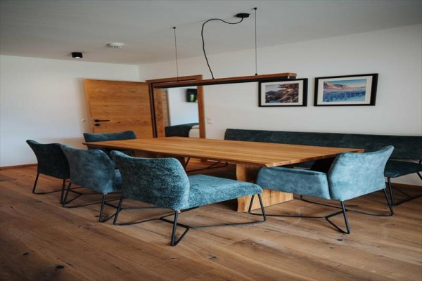 10001042