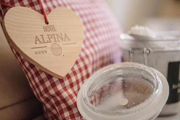 detailaufnahme_hotel_alpina.JPG